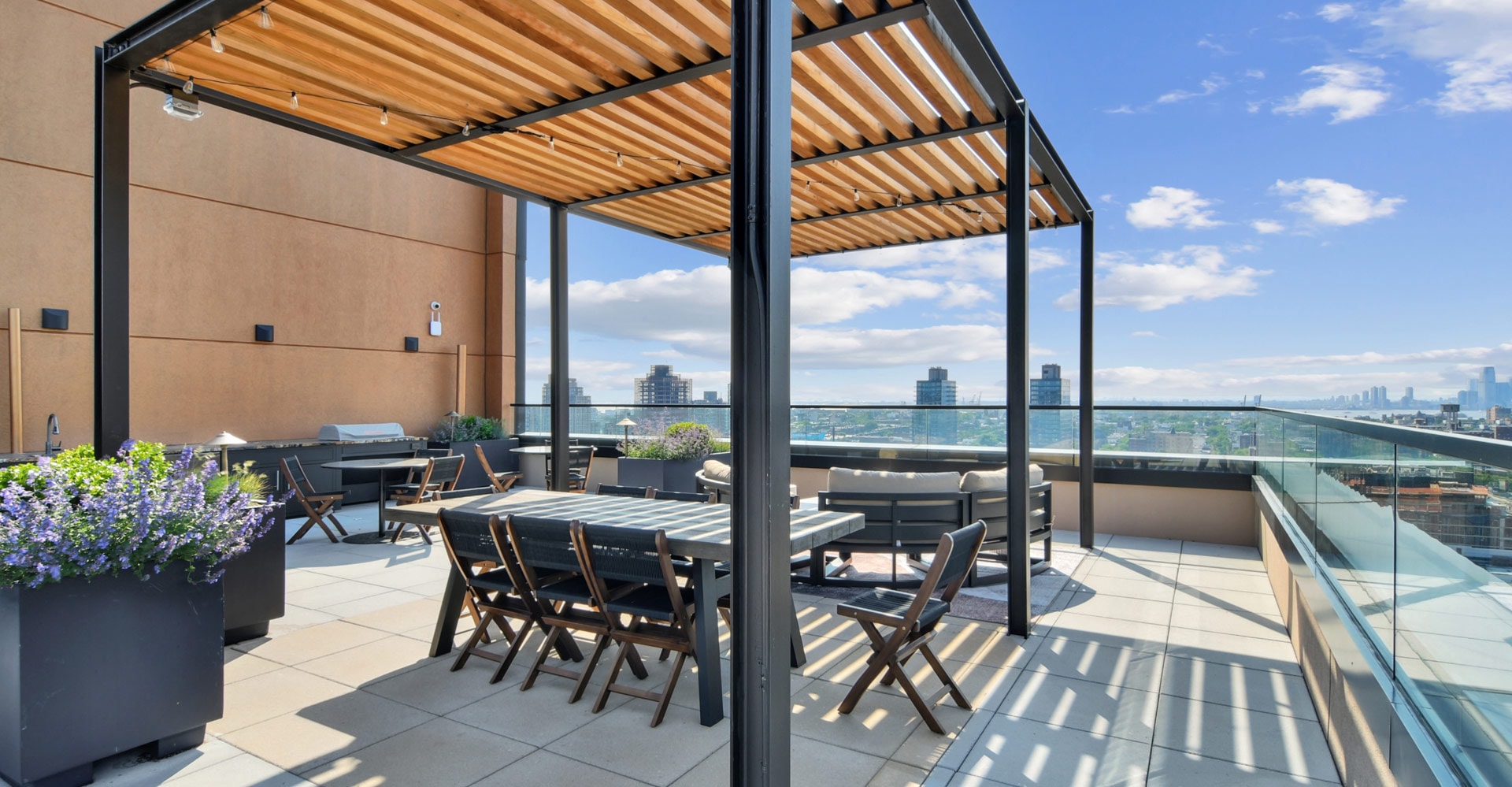 336 Douglass St — Rooftop Terrace I