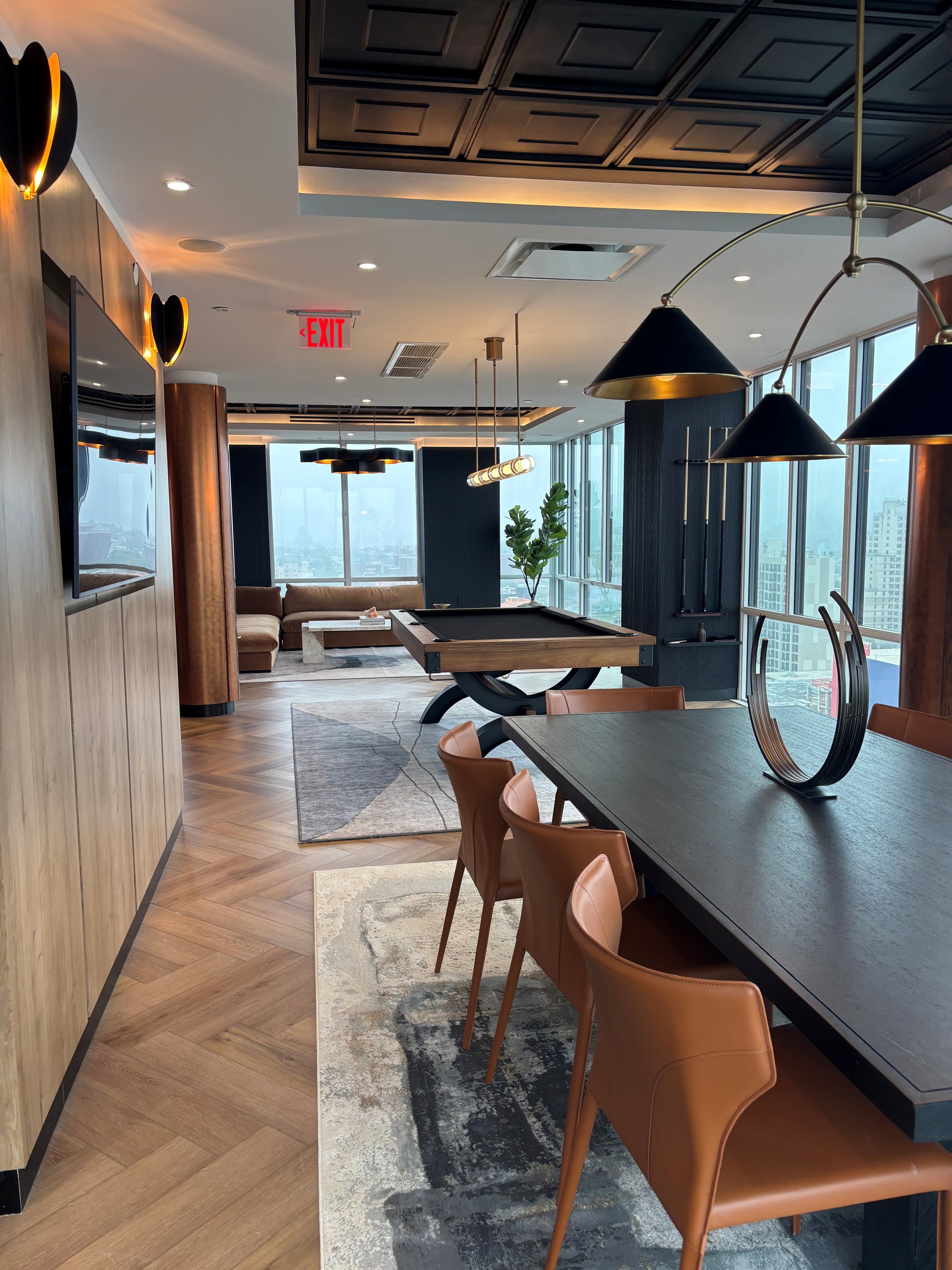 336 Douglass St — Billiards Room