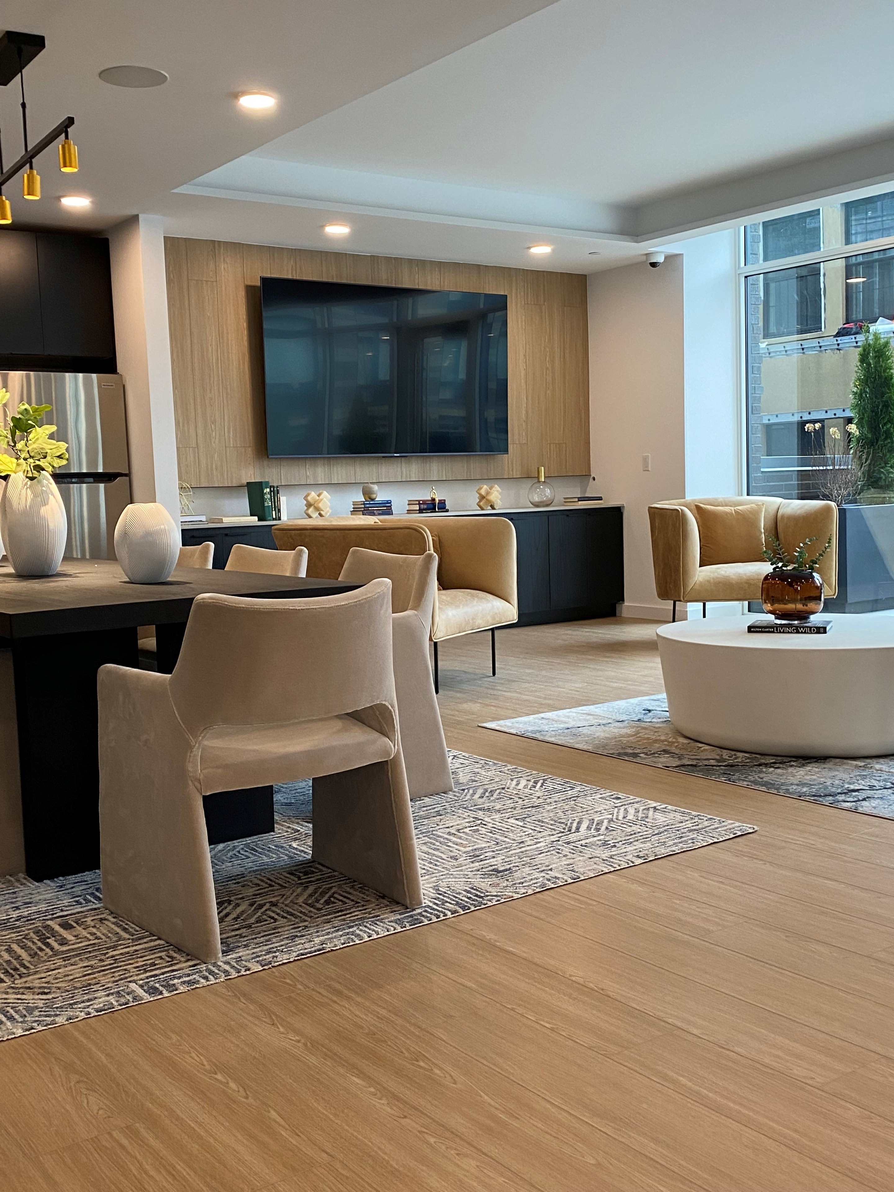 The Motto — Resident Lounge