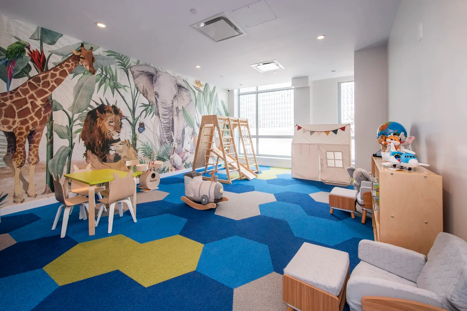 147-25 94th Ave — Playroom